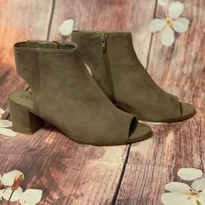Ankle booties